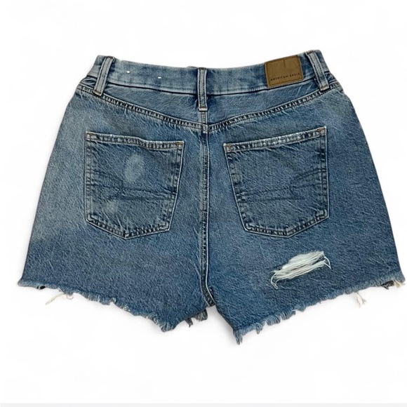 American Eagle Denim Curvy Mom Shorts with Frayed Hem - Picture 4 of 4